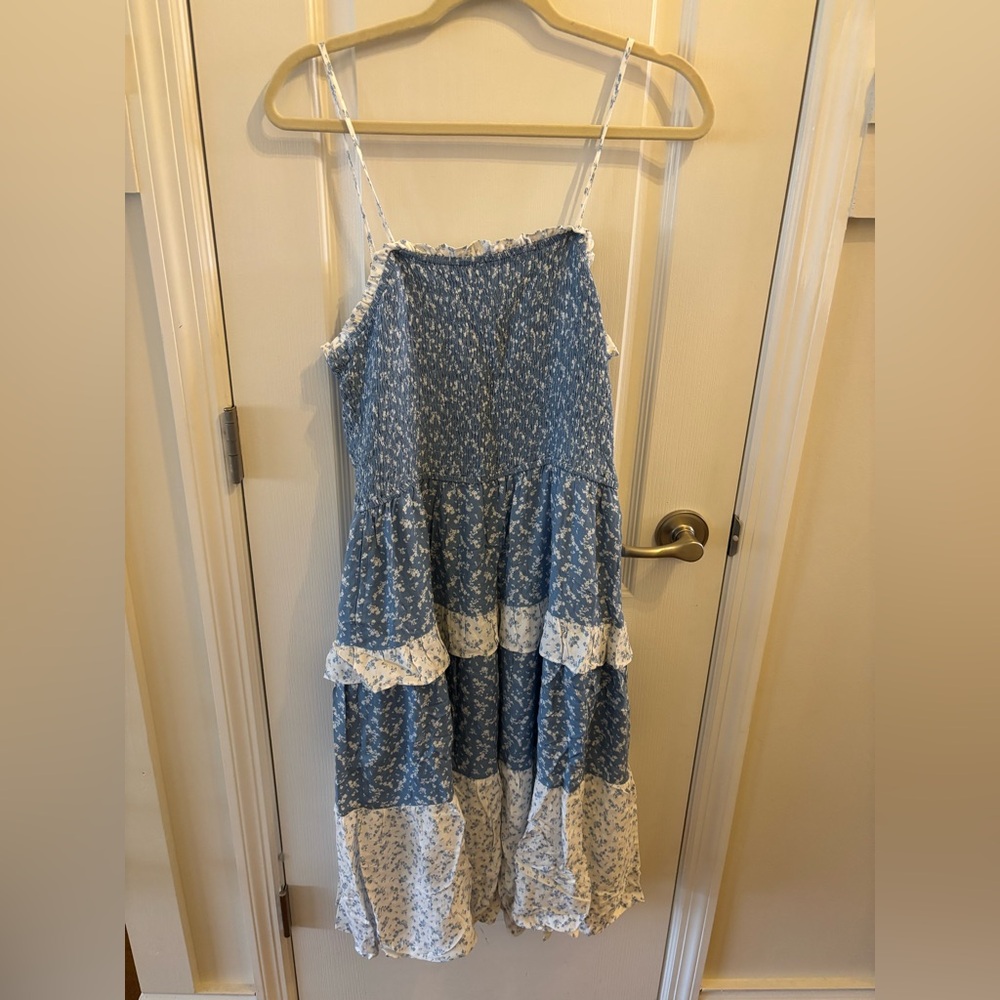 Blue and White Floral Tiered Dress L